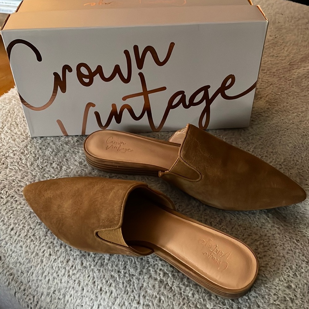 Crown Vintage suede mule